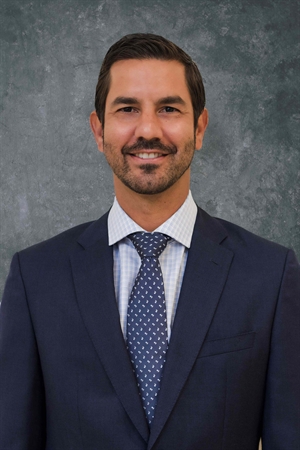 Luis J Haddock, MD