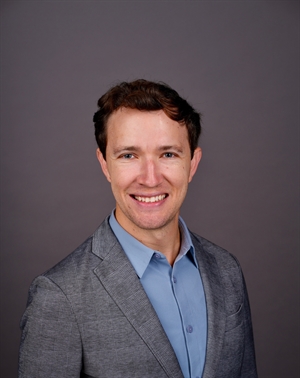 Max Schelsinger Max D Schlesinger, MD - The American Society of Retina Specialists